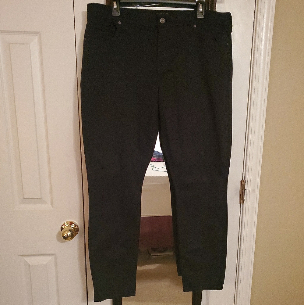 Black Skinny Jeans